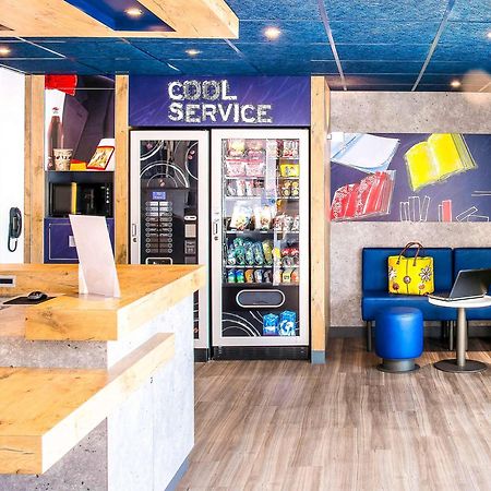Ibis Budget Issoire Bagian luar foto