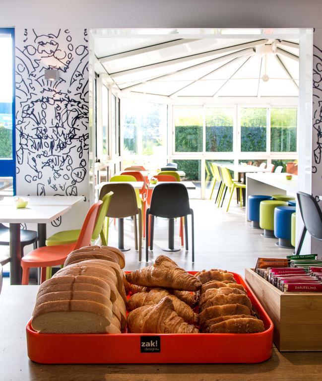Ibis Budget Issoire Bagian luar foto