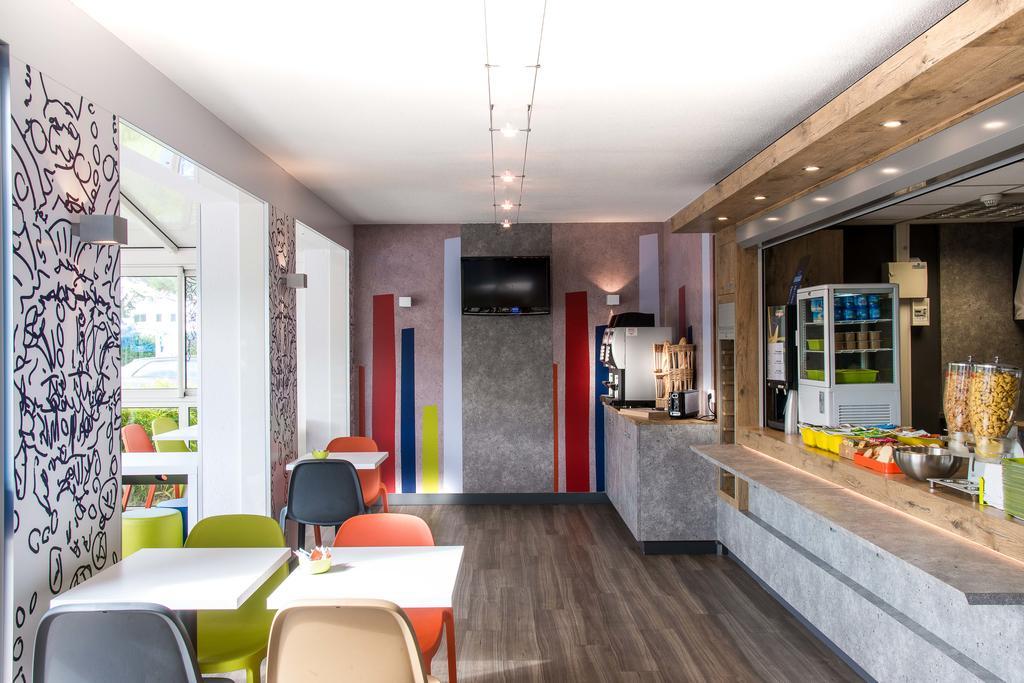 Ibis Budget Issoire Bagian luar foto